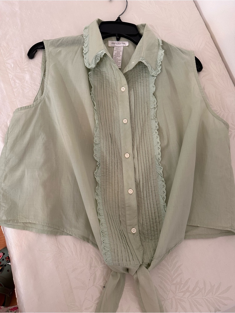 Jones New York Light Green Sleeveless Tie-Front Camisole